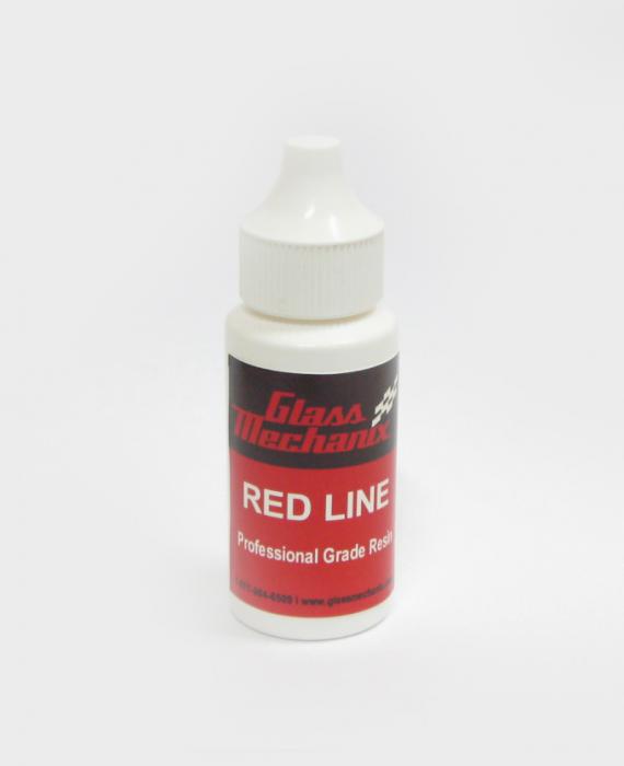 Полимер для ремонта стекол Glass Mechanix Red Line. Обладает вязкостью 60 cps. В структуру полимера добавлена краска для маскировки рефракции и преломления света.